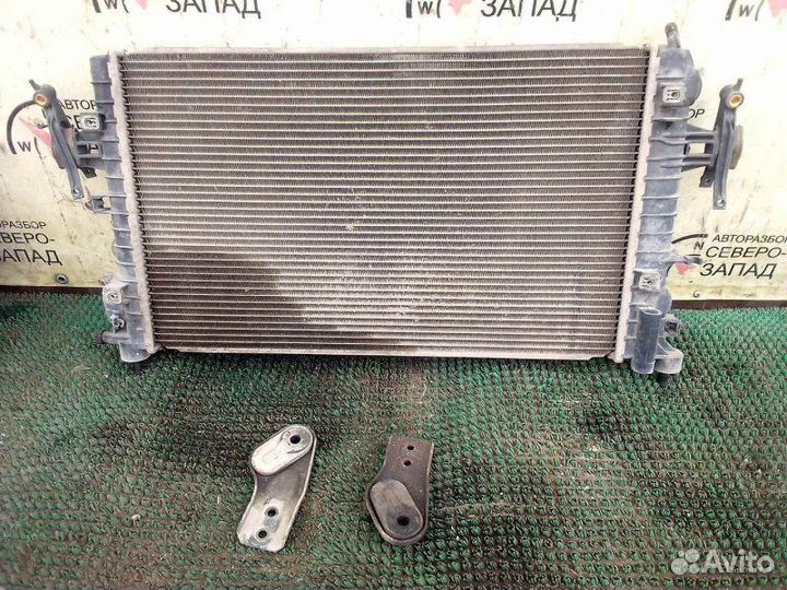 Радиатор основной Opel Astra H Z16XER