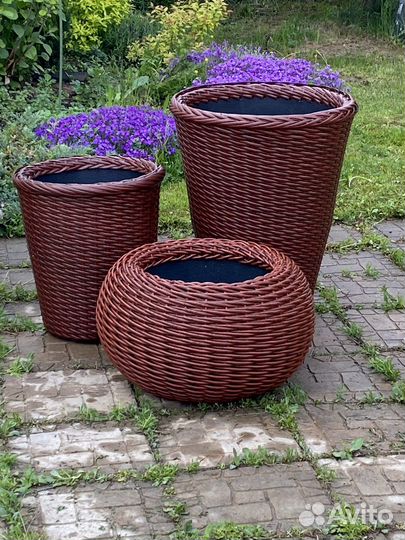 Кашпо, вазон плетеные из ротанга