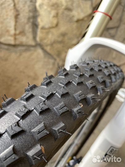 Продам велосипед Downhill двух подвес GT force