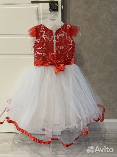 Платье на девочку