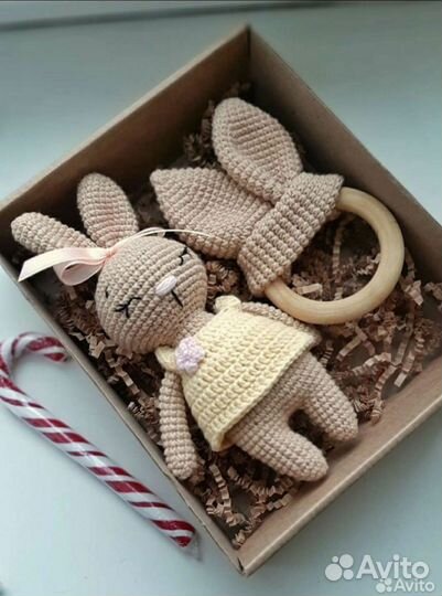 Вязаные игрушки, погремушки