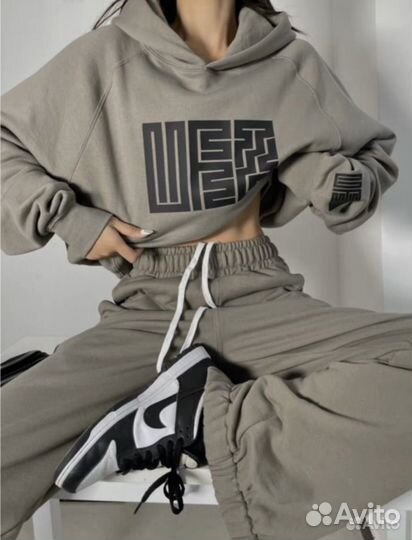 Спортивный костюм