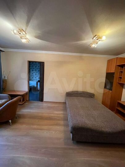 2-к. квартира, 43 м², 3/5 эт.