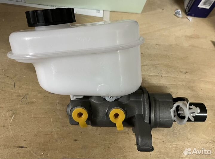 Цилиндр главный тормозной с бачком Hover H5 дизель