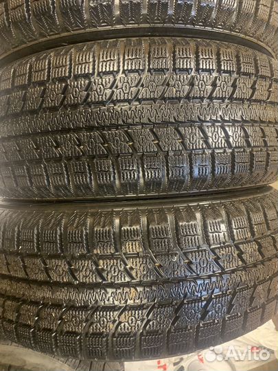 Toyo Observe GSi-5 215/60 R17