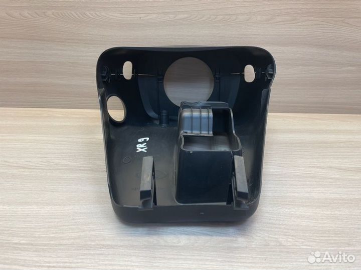 Подрулевой кожух LADA X-Ray