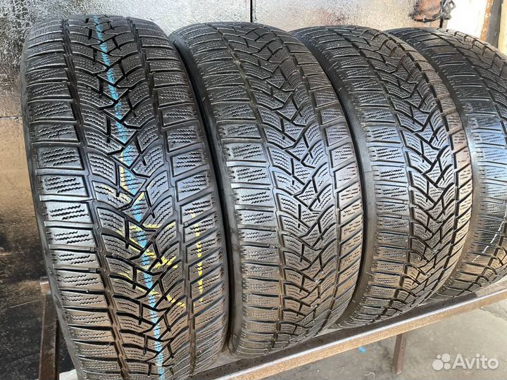 Dunlop Winter Sport 5 215/55 R16