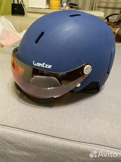 Горнолыжный шлем