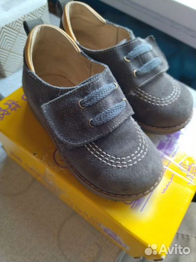 Туфли для девочки 25