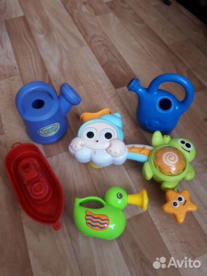 Игрушки для купания в ванной с фонтаном