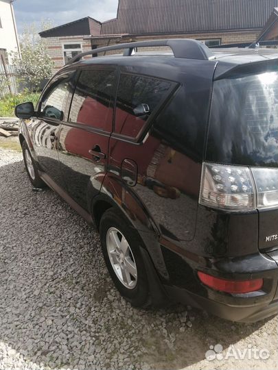 Mitsubishi Outlander 2.4 CVT, 2011, 259 700 км