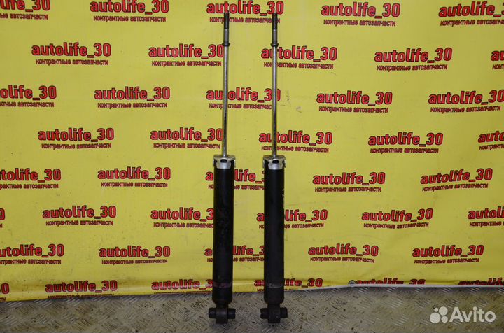 Амортизаторы задние комплект Toyota Auris E150