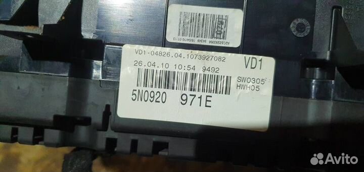 Панель приборов Volkswagen Tiguan 2007-2011