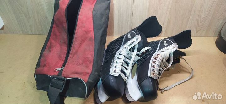 Коньки хоккейные