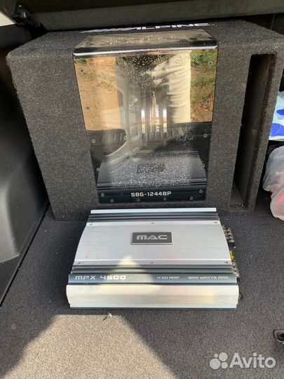 Сабвуфер и усилитель в автомобиль