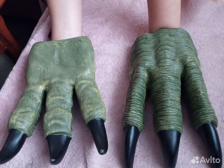 Лапы динозавра