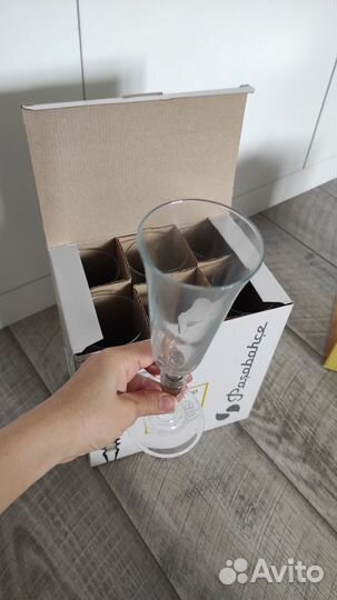 Бокалы под шампанское