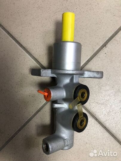 Цилиндр главный тормозной TRW PMK 482