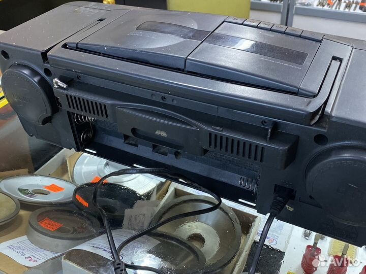 Музыкальный центр philips