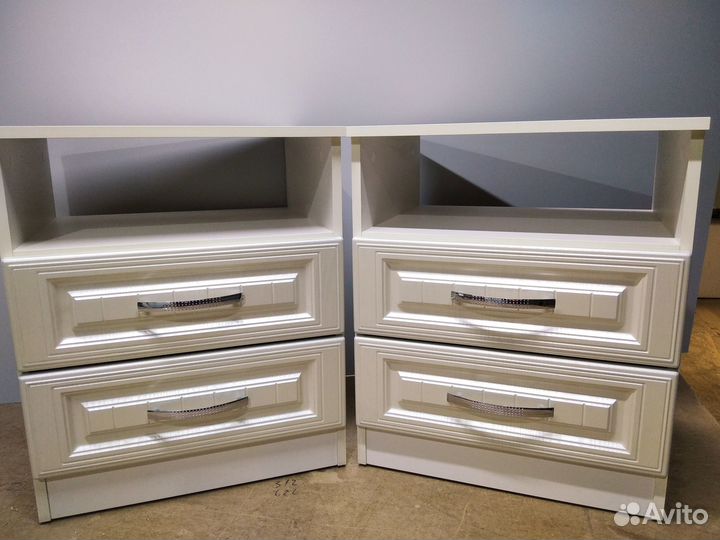 Тумба прикроватная