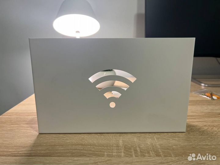 Полка для роутера wi-fi белая (металл)