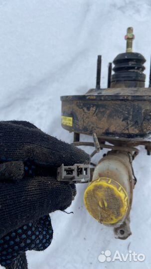 Вакуумник в сборе Nissan pulsar 15FN