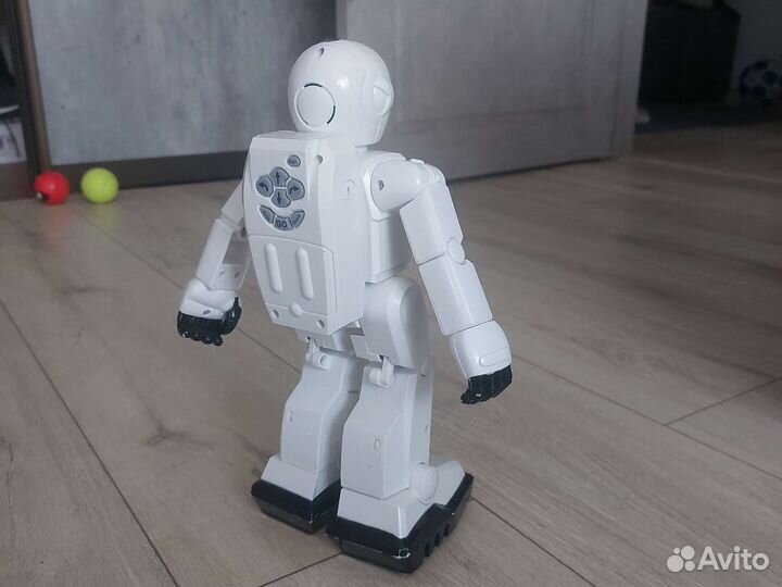 Игрушка робот