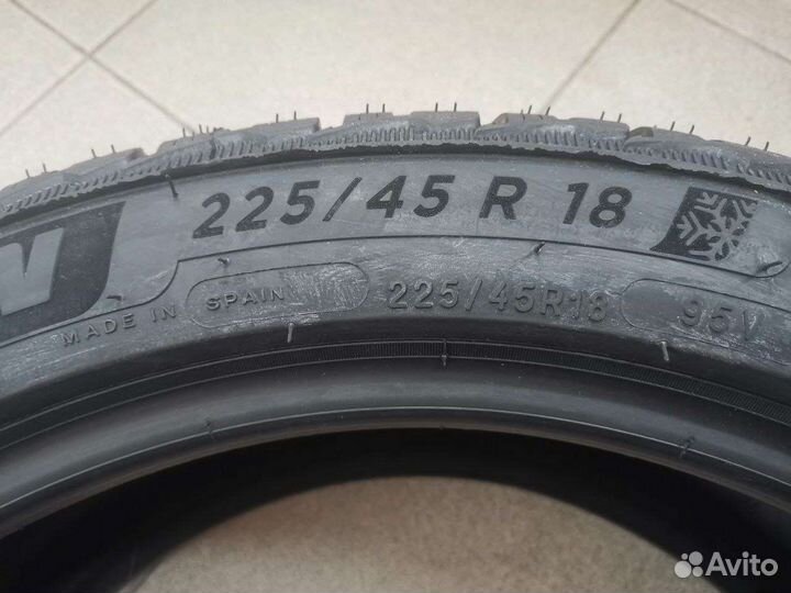 Michelin Pilot Alpin 5 225/45 R18 и 255/40 R18