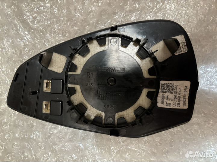 Зеркало правое Audi A4 B9 8W0857536D