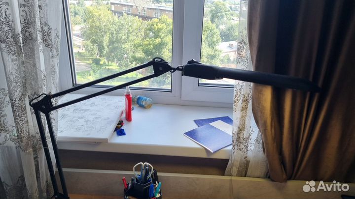 Лампа настольная, на кушетку