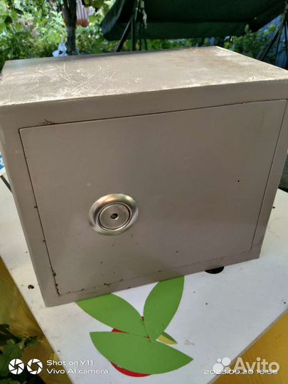 Сейф металлический компактный