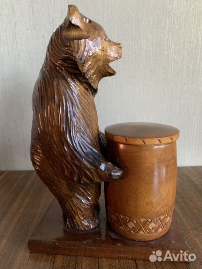 Статуэтка деревянная Медведь с бочонком меда