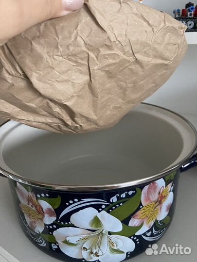 Кастрюля эмалированная новая