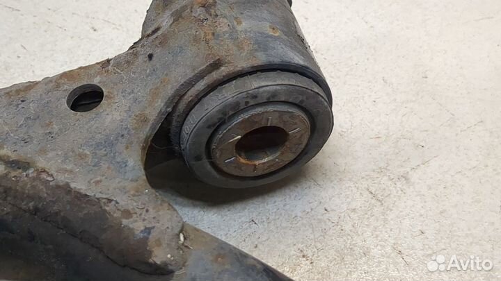 Рычаг подвески левый передний Mazda CX-3 2014