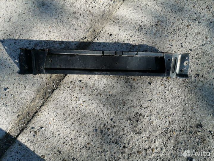 Усилитель бампера передний Honda Fit GD1