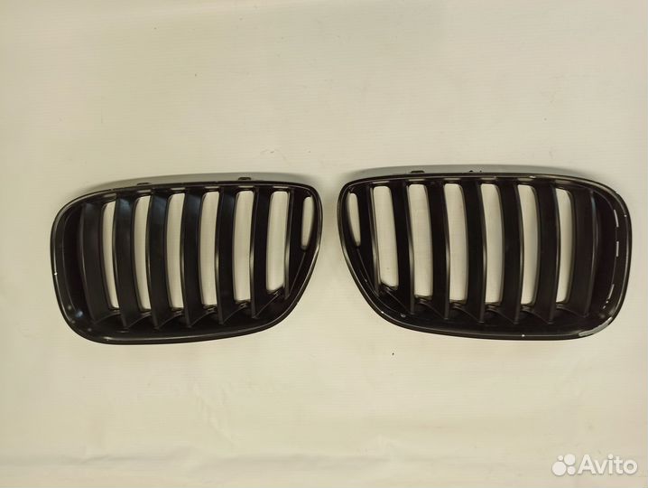 Решетки капота черные рестайлинг BMW X5 E53