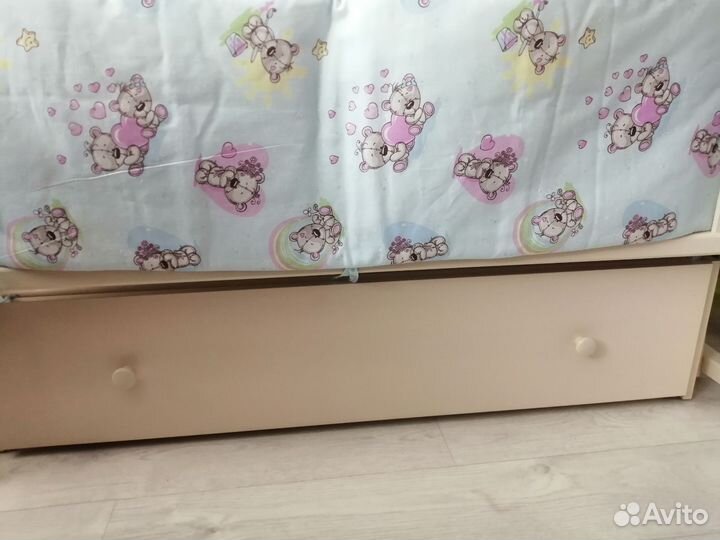 Бортик в детскую кроватку