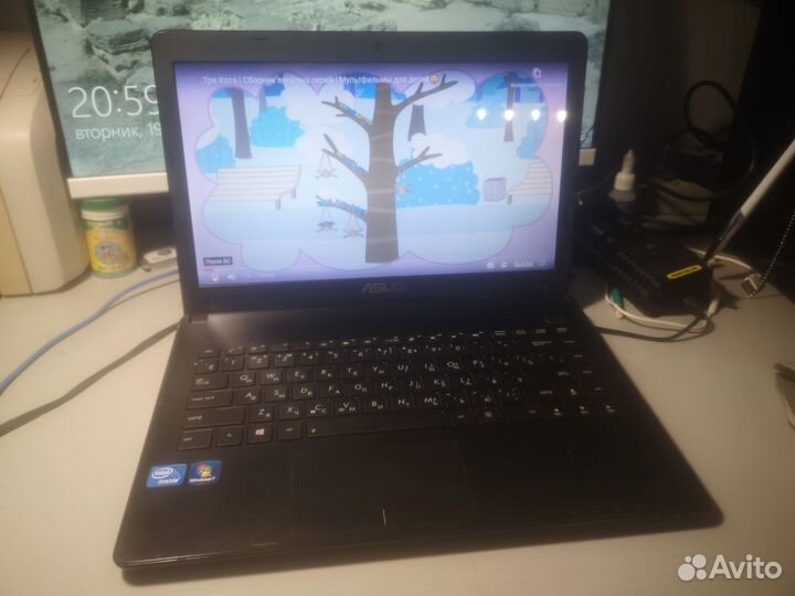 Ноутбук asus