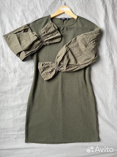Платье Bershka XS зеленое
