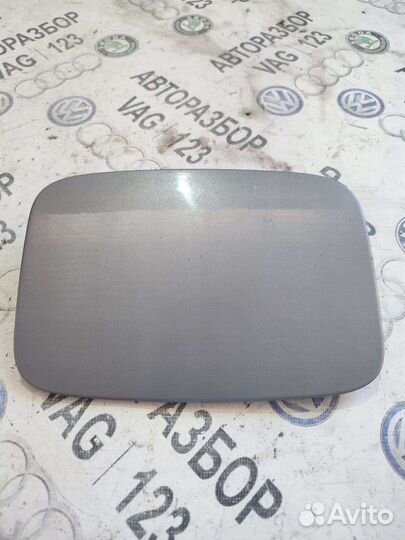 Лючок бензобака Volvo S40