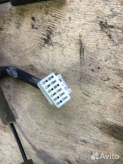 Замок двери передней правой Mazda CX-7