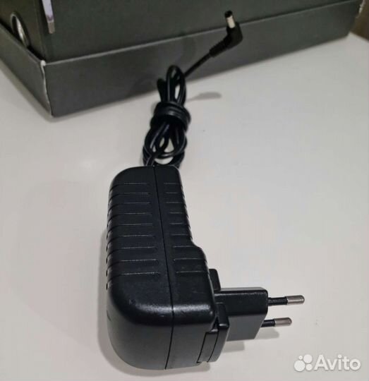 AMT DC12V-1,25A Бесшумный адаптер