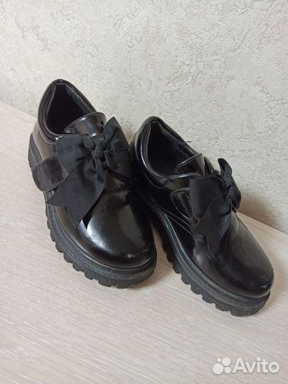Туфли для девочки 28 размер черные
