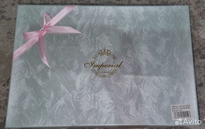 Салатники, тарелки, чайный набор, соусницы набором