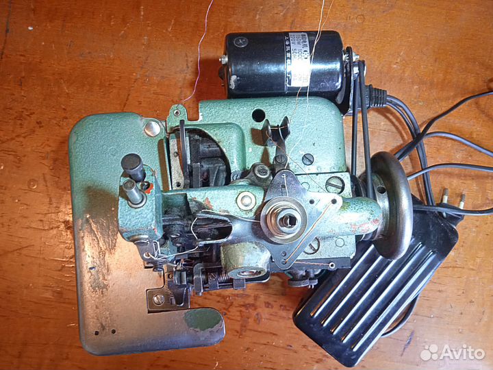 Оверлок Промышленный 51 класс / СССР / 220 Вольт