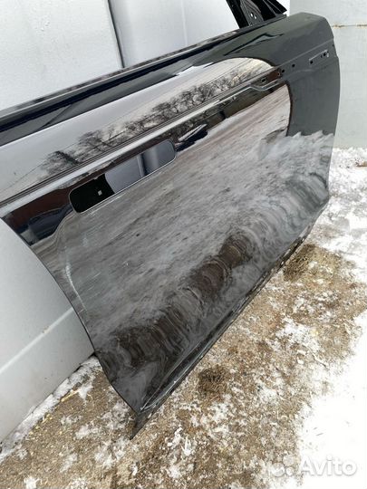 Дверь передняя правая Range Rover Velar L560 ориги