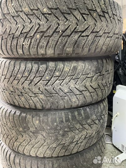 Nokian Tyres Hakkapeliitta 8 SUV 235/60 R18 107T