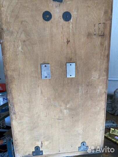 Старинные настенные часы с боем