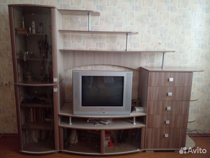 Стенка в гостиную б/у