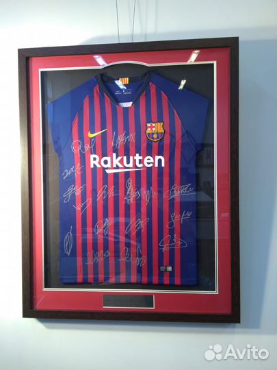 Футболка с автографами команды Барселона Barcelona